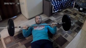 ЖИМ ШТАНГИ ЛЁЖА БЕЗ СКАМЬИ И БЕЗ СТРАХОВКИ