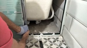 Демонтаж короба от ванны