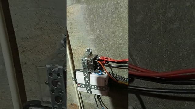 Радиореле KR2202, подключение к приводу ворот с паре с коллекторным двигателем. смотреть онлайн