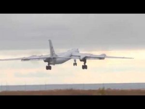 Взлеты стратегических ракетоносцев Ту-95МС и истребителей Су-35С в дни маневров «Восток-2018»