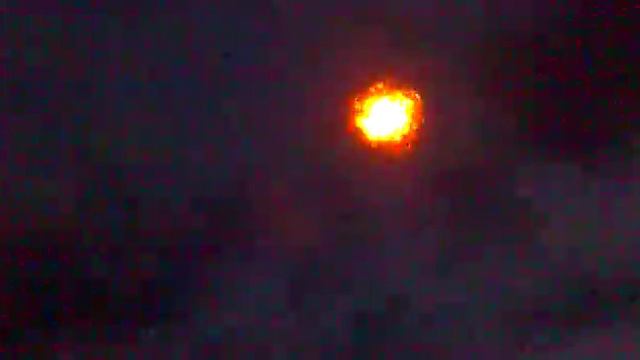 Салют. День победы 2010. Москва. Южное бутово. смотреть онлайн