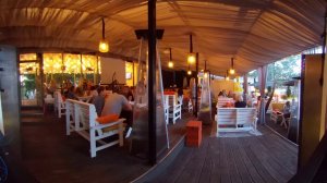 Легкая импровизация саксофона под мелодичный хаус (360 video)