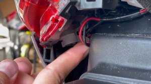 Suzuki Burgman 400 - Rear Turn Signal Bulb Replacement - 2017-Current | Mitch's Scooter Stuff