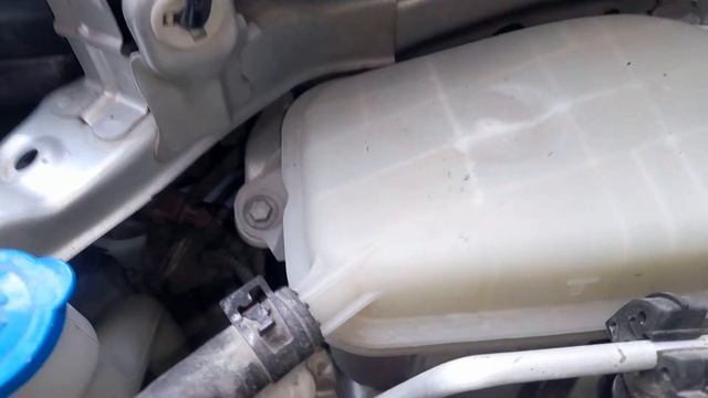 Замена лампочки габарита на Тойота Аурис смотреть онлайн