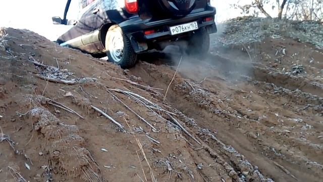 Шевроле нива по песку на зимних колёсах смотреть онлайн