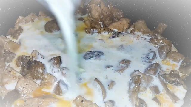 Паста Фетучини АЛЬФРЕДО в сливочном соусе с грибами и филе курицы/pasta fetuchini Alfredo