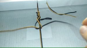 Как сделать браслет дружбы / Плетение браслетов из ниток /Очень красивое плетение браслета фенечки