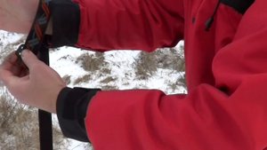 Изготовление и применение пращи. Праща из подручных материалов.