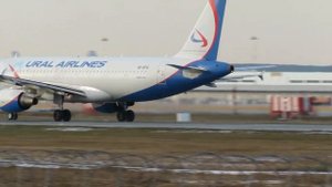 Самолеты A-320 «Уральские авиалинии» взлет и посадка