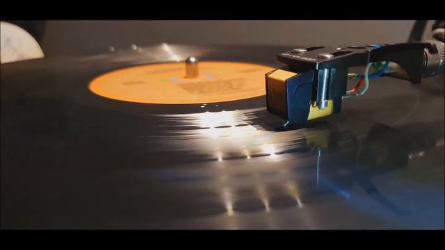 Sumiko Pearl and Reloop 7000Mk2 . Good combo sounds great . смотреть онлайн