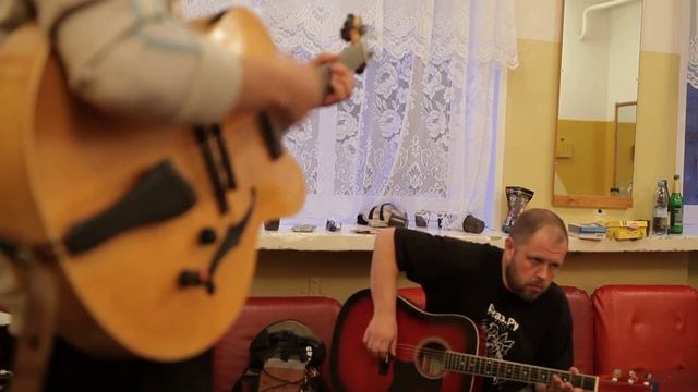 Блюзовые джемы с чилийцами посреди Сибири опасны смотреть онлайн