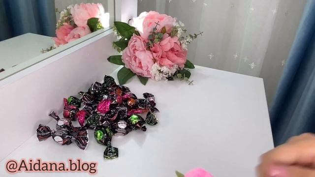 Цветы своими руками. Цветы из гофрированной бумаги. Оригинальный подарок. Букет своими руками смотреть онлайн