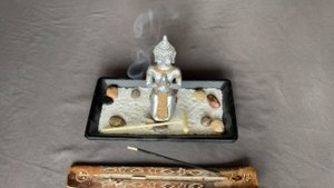 АСМР. Ароматерапия и Будда.Дым, хруст песка, плавные движения рук. Композиция из песка и камней
