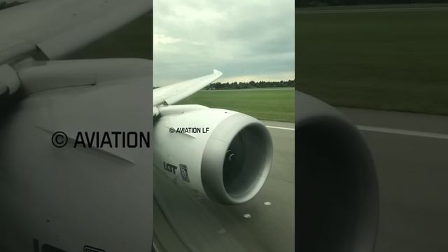 #short * REJECTED TAKEOFF! * LOT Polish Airlines ?? B787-9 aborted takeoff at Warsaw airport !