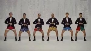 Прикольный танец от мальчиков