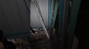 Своими руками подъемные ворота в гараж за 3000 рублей - 2020 год.