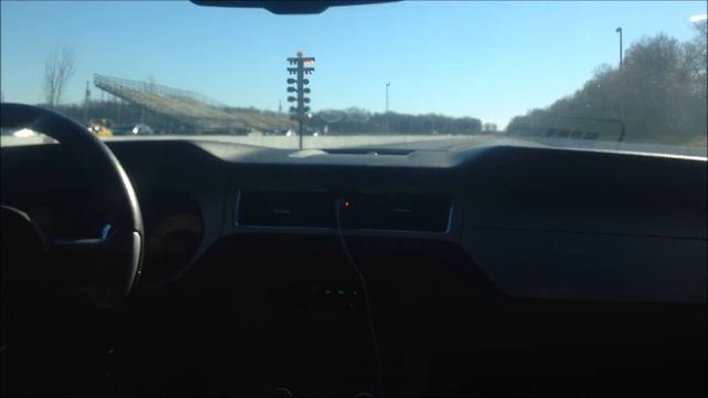 4.0 V6 mustang vs 3.7 V6 Mustang 1/4 mile POV HD смотреть онлайн