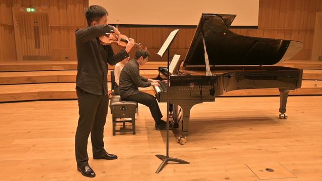 Francis Poulenc Violin sonata with piano