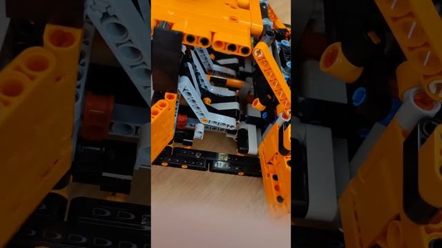 LEGO Raptor (результат сборки) смотреть онлайн