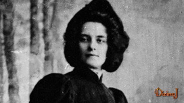 Зинаида Гиппиус - Ему смотреть онлайн