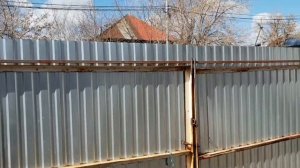 Сделал чтобы ворота не болтались