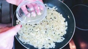 Свиные рёбрышки в винном соусе
