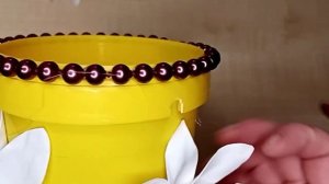 Кашпо из пластикового ведёрка. Ваза своими руками.