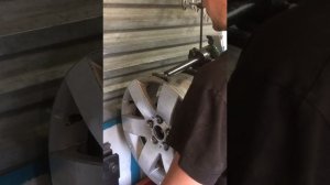 Правим восьмерку на литом диске