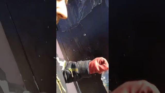 Как снять защитную плёнку с металлической двери смотреть онлайн