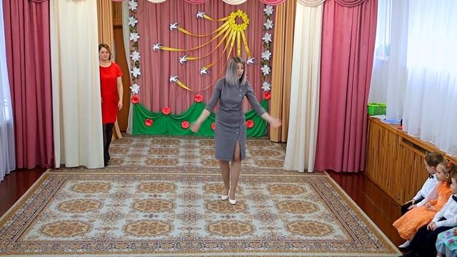 Утренник 8 марта в младшей группе. Подарок для мамы.