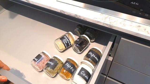 Варианты хранения специй на кухне | Банки для специй своими руками | DIY смотреть онлайн