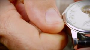 Функция Power Reserve - как правильно заводить часы Earnshaw