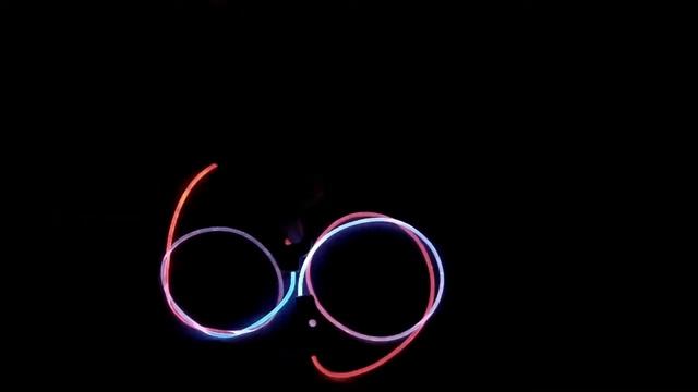 Хит 2013 и 2012 года Светящиеся шнурки смотреть онлайн