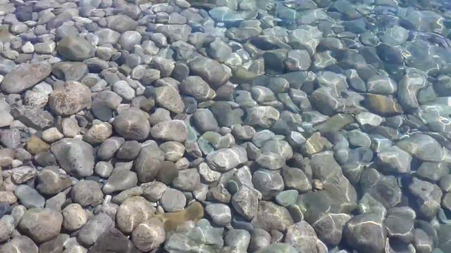 Кристально прозрачное море в Крыму. Алупка. 08.2015