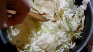 Тушеная капуста с картошкой и сосисками! Вкусный ужин на всю семью!