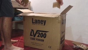 Unboxing Laney LV200 Tube Fusion
