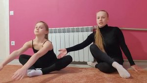 КАК СЕСТЬ НА ШПАГАТ ЗА 5 МИНУТ В ДЕНЬ/ HOW TO DO THE SPLIT IN 5 MINUTES