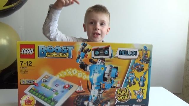 Подарок на День рождения.Устин показывает подарки на День рождения смотреть онлайн