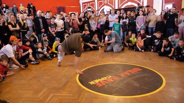 BREAK RAVE CYPHER 2019 - Judge showcase Bboy Bruce Wayne / Total Feeling Crew смотреть онлайн