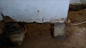 замена фундамента под саманной стеной/саманный дом