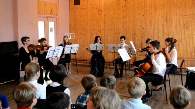 В.Моцарт - Дивертисмент си-бемоль мажор (9-11 кл.) смотреть онлайн