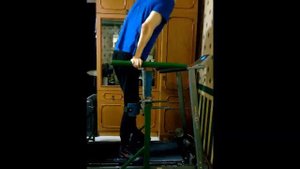 Тренировка на беговой дорожке. Скорость ходьбы: 0,2 км/ч