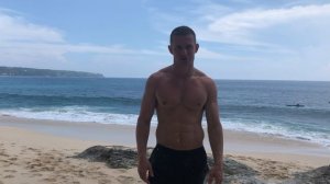 Под дождем на пляже