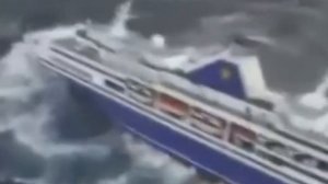 Что происходит внутри круизного лайнера во время шторма