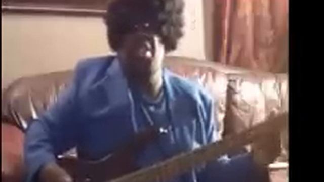 Chizzel Monkey On Bass (The Real Bass Player by JT) (just joking) смотреть онлайн