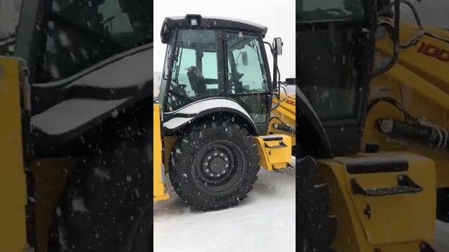 Новая модель Экскаватор-погрузчика New Holland B100B (У НЕГО НЕТ КОНКУРЕНТОВ!!!)