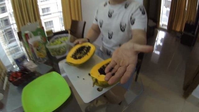 Фрукт растёт как сорняк.Бангладеш.  The Fruit Grows Like A Weed.Bangladesh.
