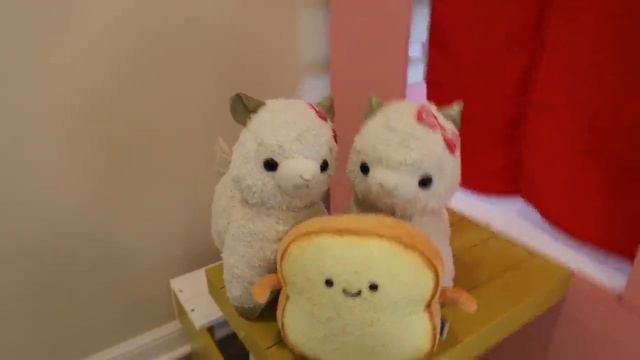 BUYING MY CRAZY LLAMA A JEEP !! MY LLAMAS DRIVE TO MCDONALDS !! смотреть онлайн