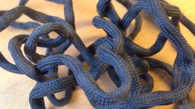 Какая длина верёвки у браслета выживальщика??? Paracord Survival Bracelet.