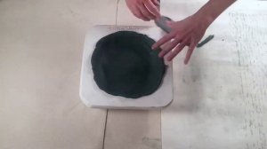 Как быстро сделать ровную глиняную тарелку - метод отминания